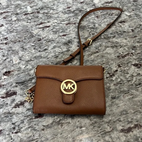Mk sales luggage color